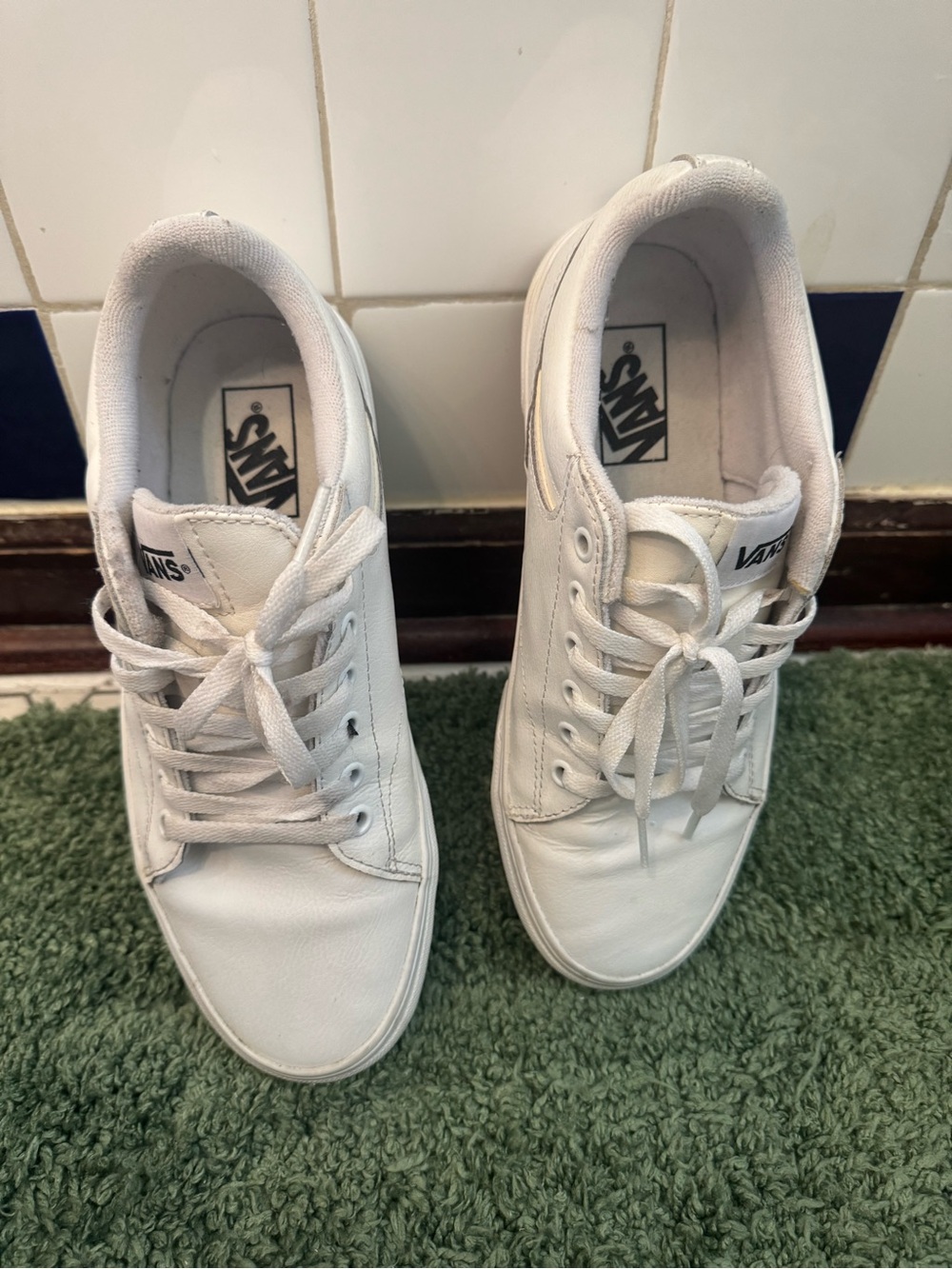Vans Women's White Low-Top Leather Skate Sneakers
